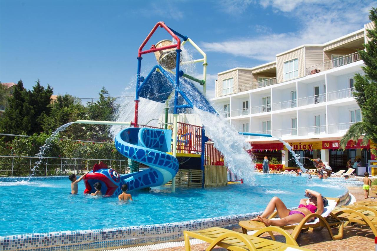 Af Hotel Aquapark Новхани Екстер'єр фото